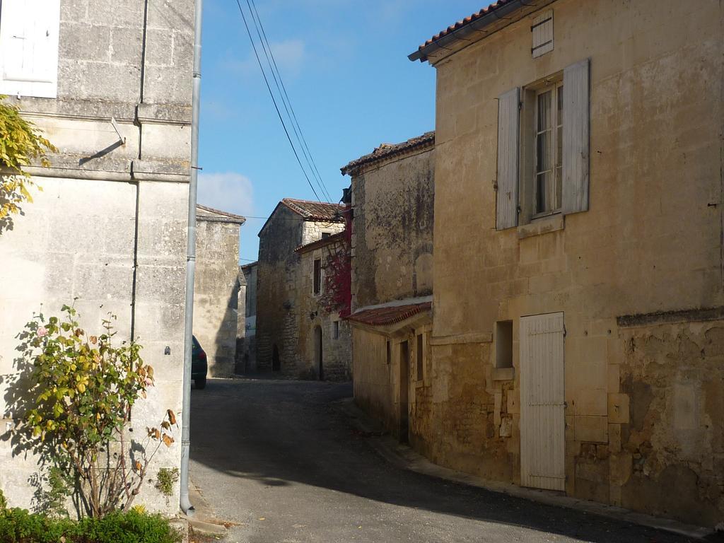 Chambres D'Hotes L'En Haut Des Vignes Mérignac Esterno foto